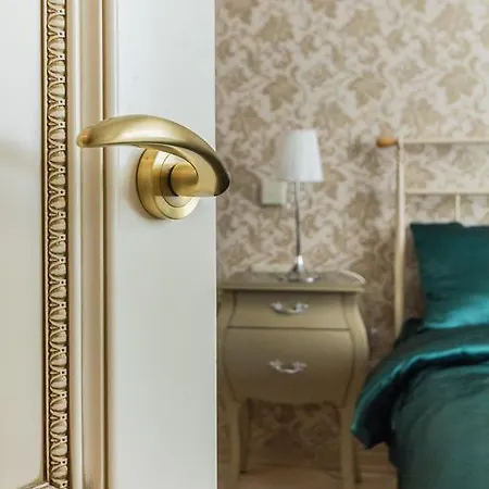 Vip Apartment In Minsk Daire